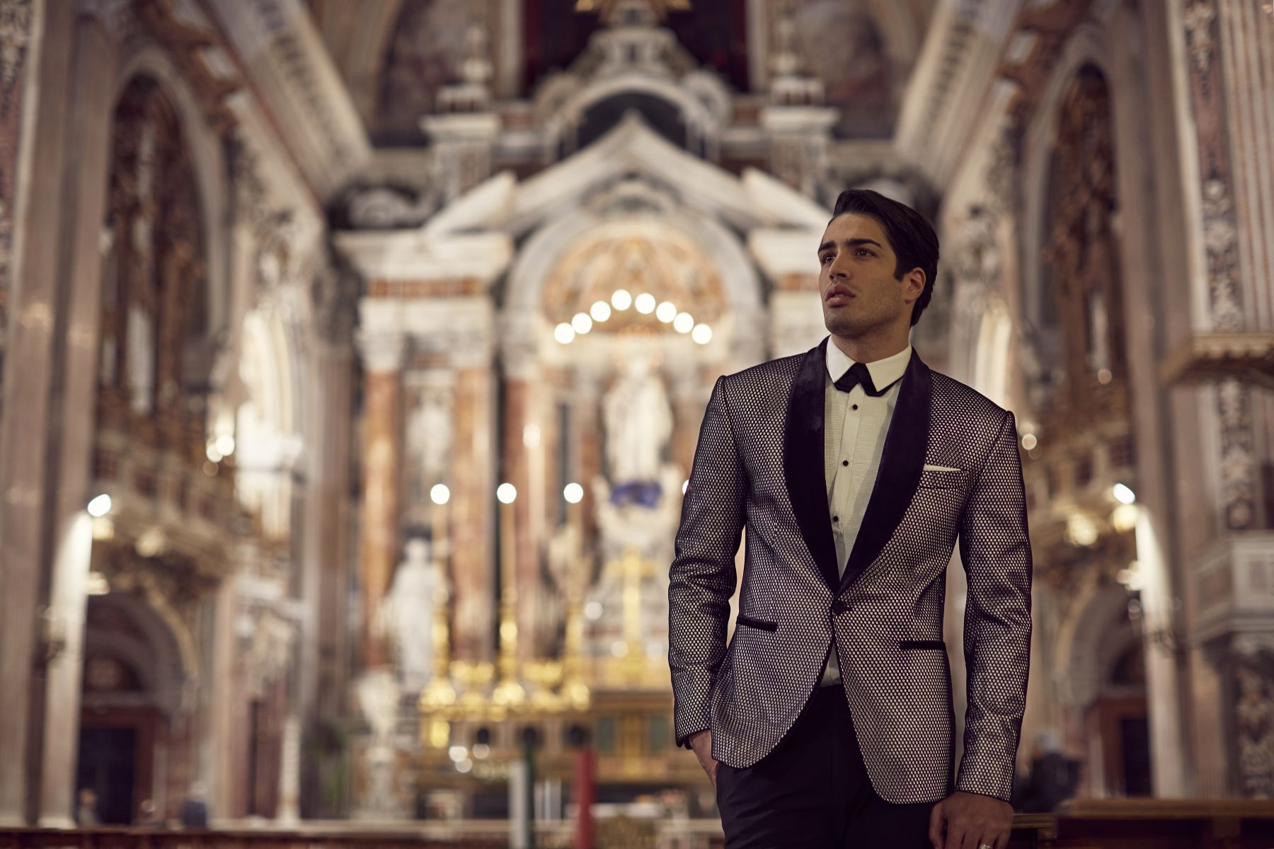 glimmer of shine black with silver look